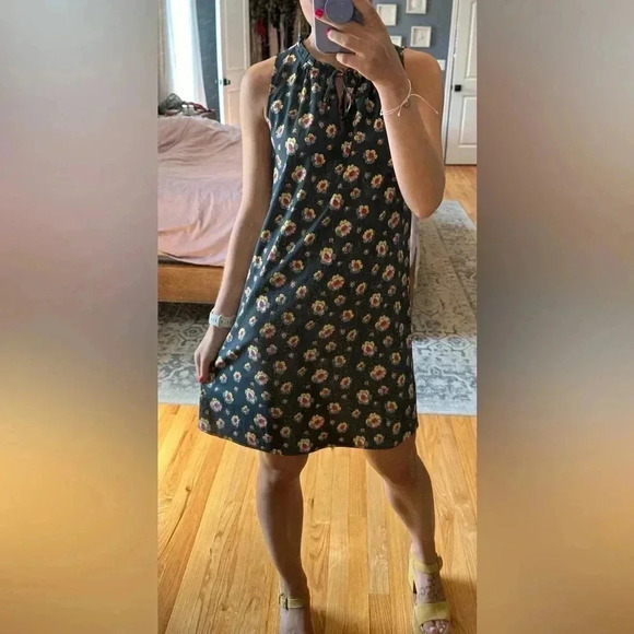 Loft Floral Green Shift Dress - Picture 2 of 11